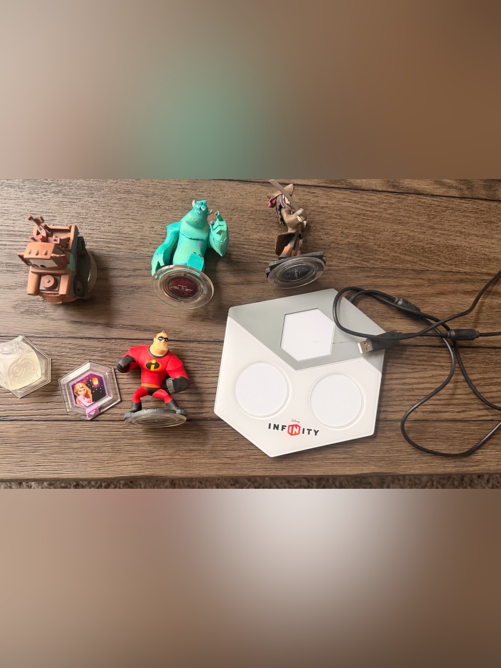 Disney Infinity Starter Pack for the Xbox 360  with 4 characters